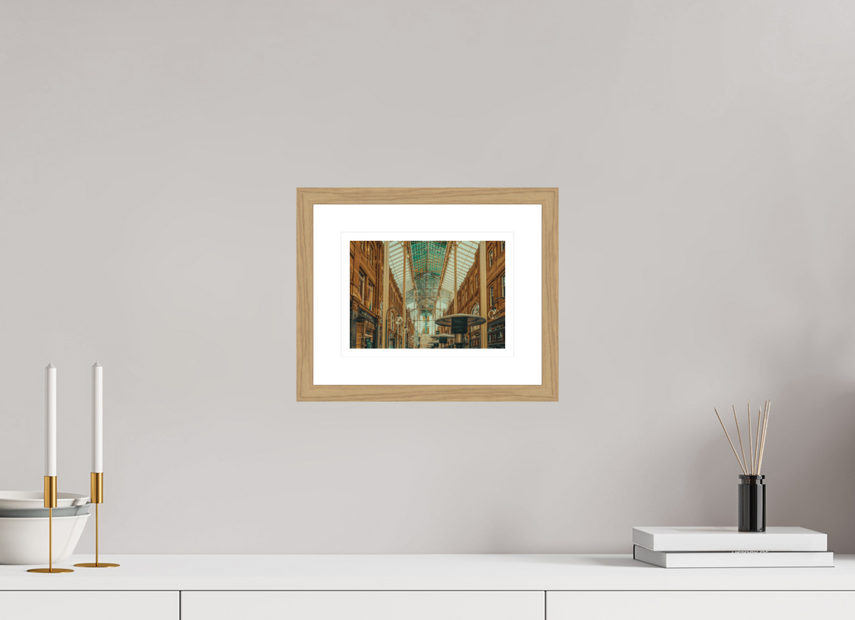 21.2 x 15 cm, Natural oak | Natural white mount Victoria | Leeds