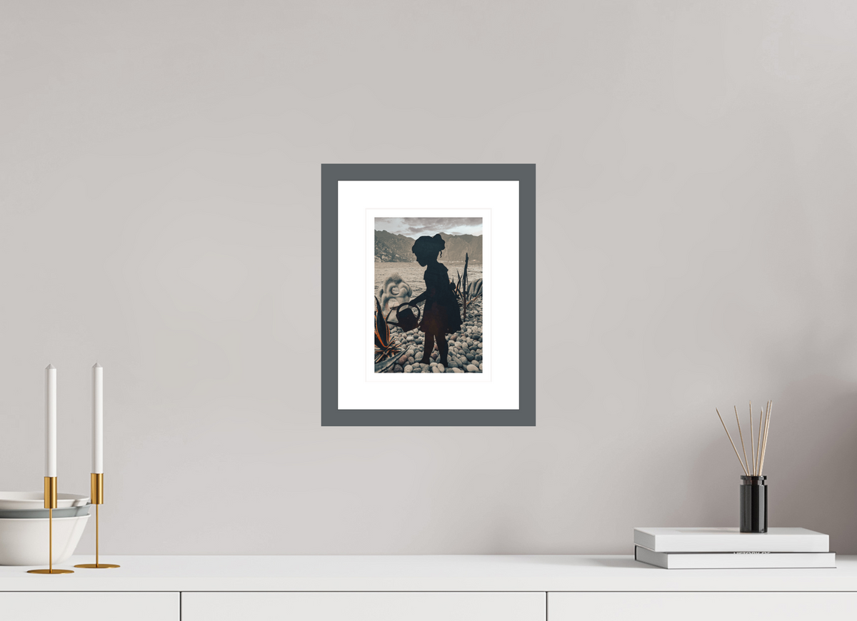 15 x 21.2 cm, Dark gray matte | Bright white mount Lake Gardener | Malcesine, Italy