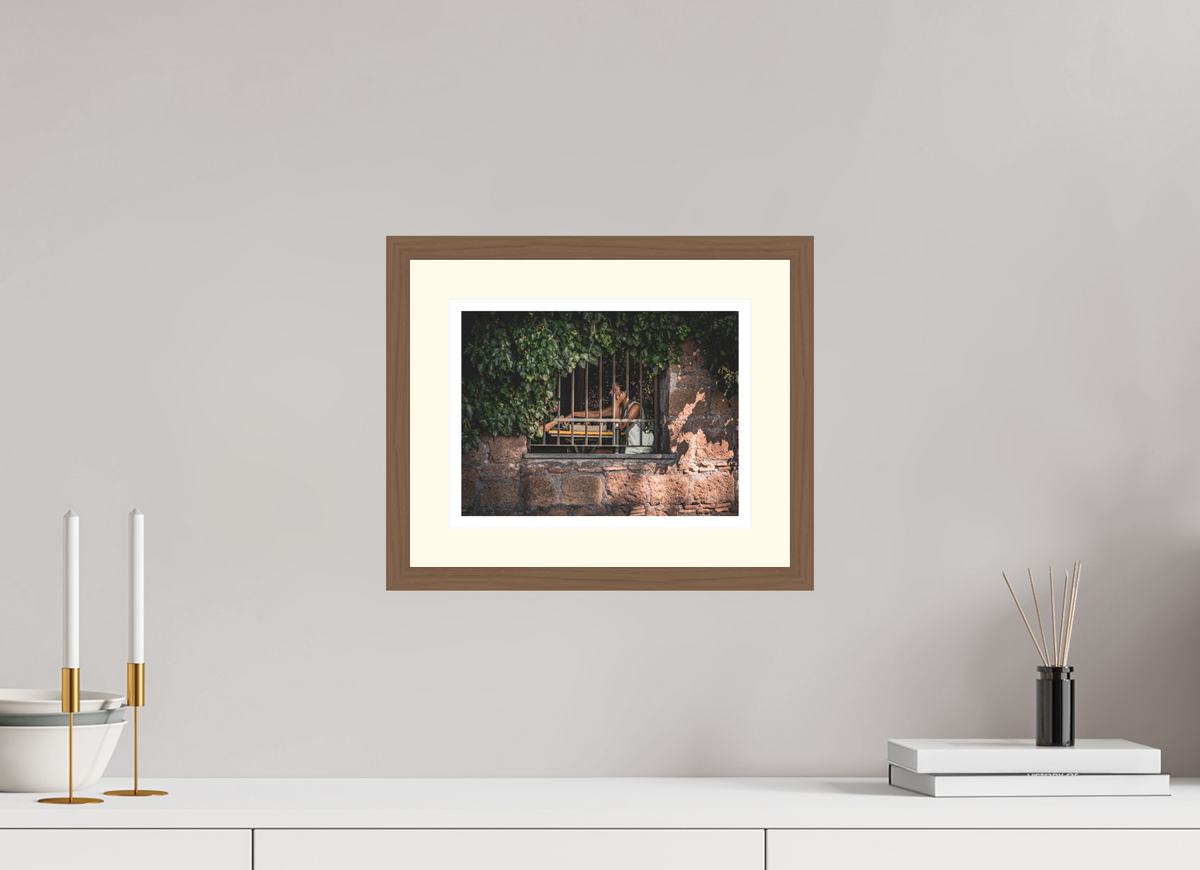 26.7 x 20 cm, Walnut | Ivory mount Private View | Tuscania, Italy