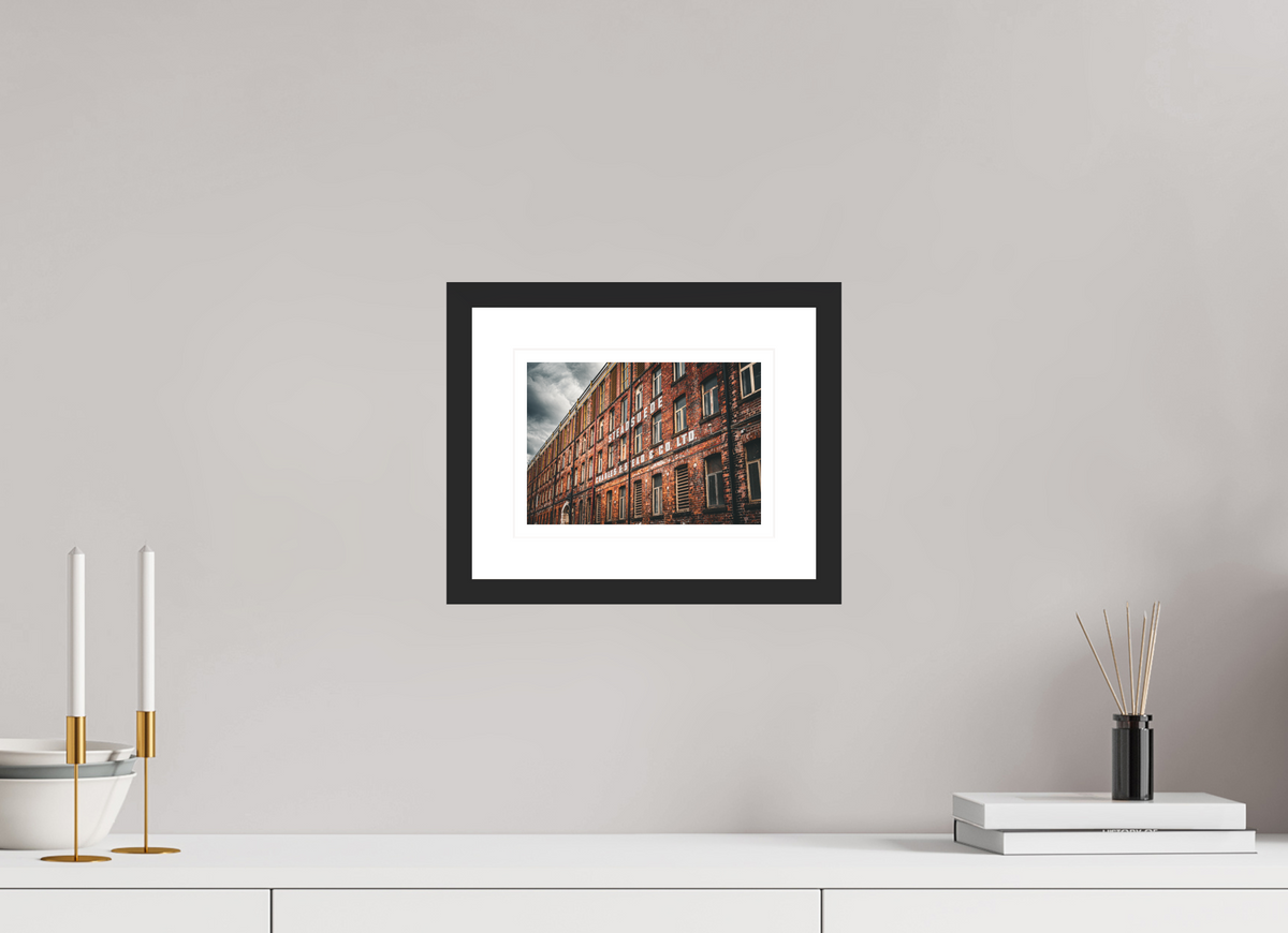 21.2 x 15 cm, Black matte | Bright white mount Scott Hall Milne | Leeds