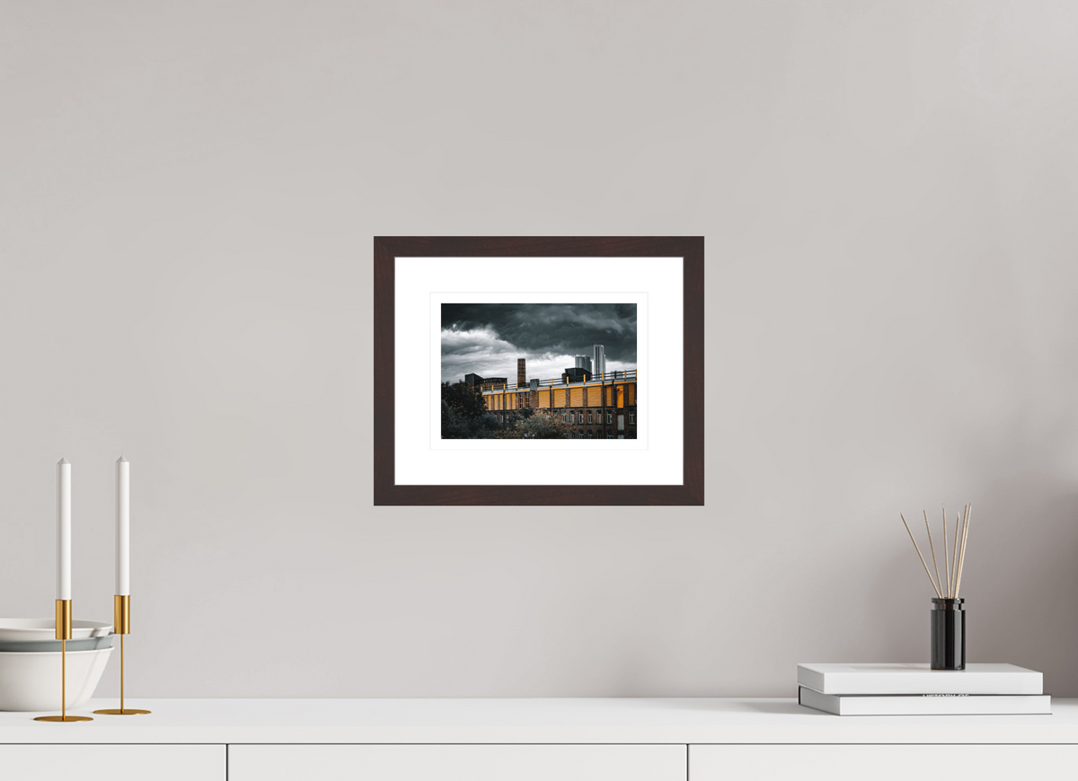 21.2 x 15 cm, Alder brown | Natural white mount Ower-kessen | Leeds