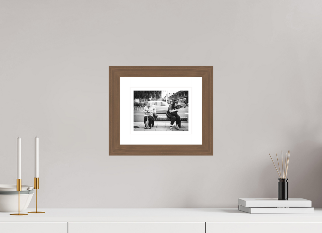 20 x 15 cm, Hamburg 40 mm, Walnut Space - Leeds, UK