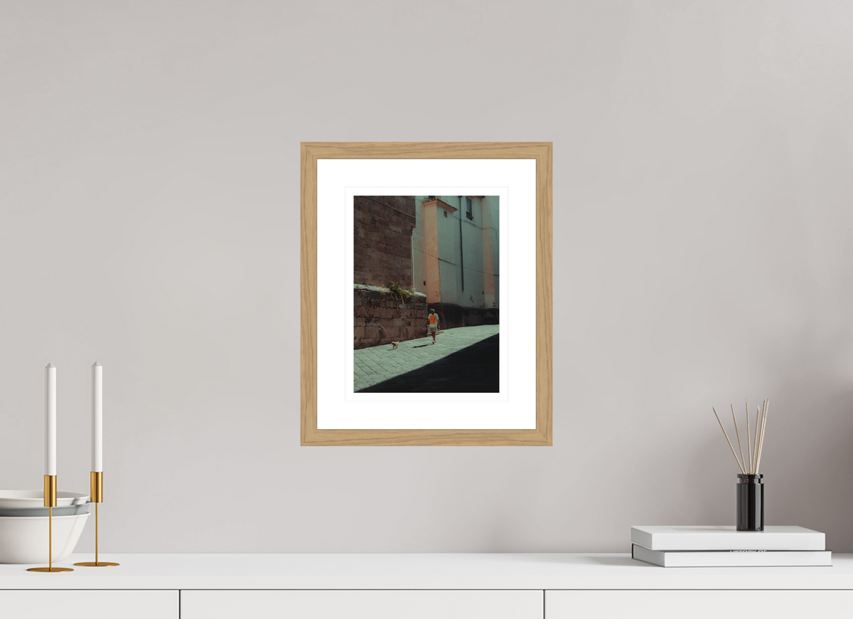 20 x 26.7 cm, Natural oak | Natural white mount Passing Through | Salerno, Italy