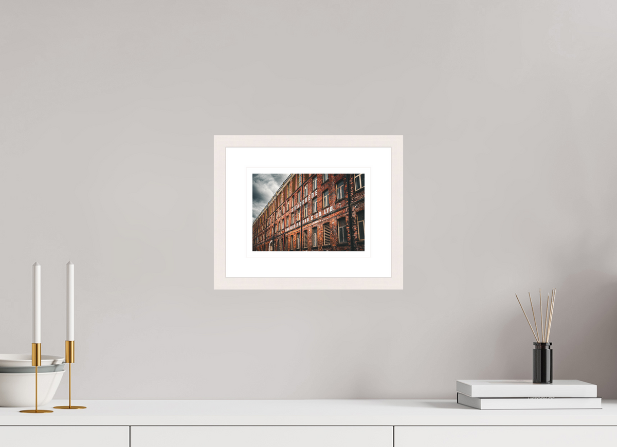 21.2 x 15 cm, Maple white | Bright white mount Scott Hall Milne | Leeds