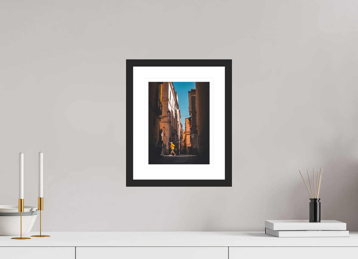 20 x 26.7 cm, Black matte | Natural white mount Running light | Salerno, Italy