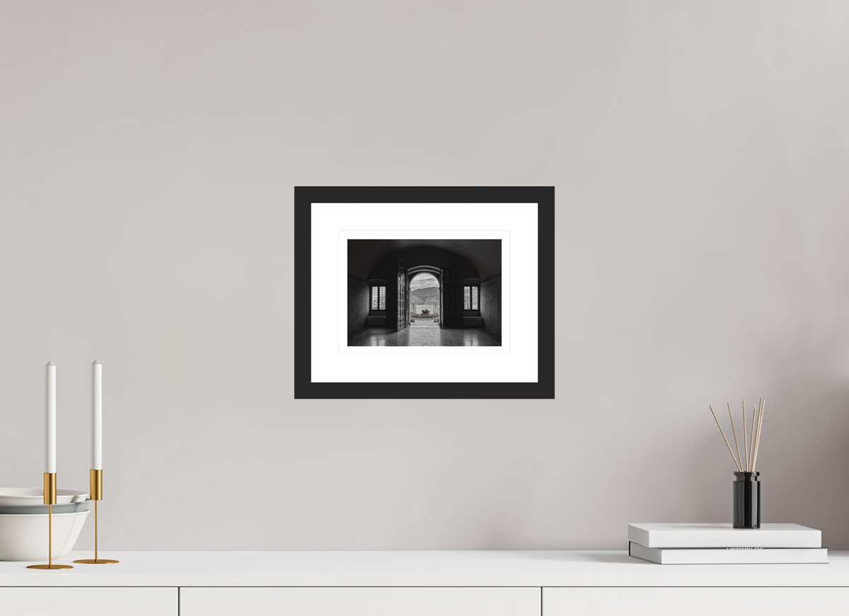 21.2 x 15 cm, Black matte | Natural white mount Palazzo dei Capitani | Malcesine, Italy