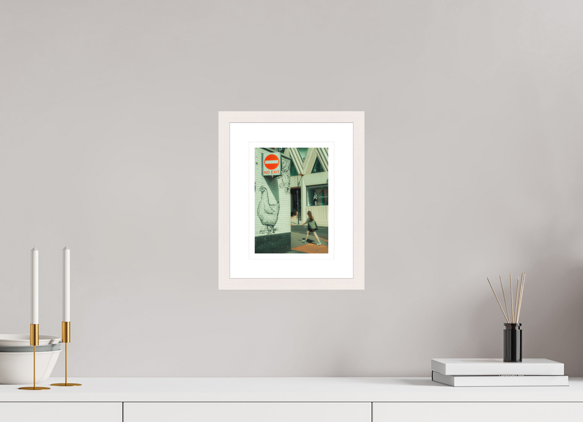 15 x 21.2 cm, Maple white | Bright white mount No exit chicken | Leeds